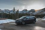 Chrysler Pacifica Hybrid 2016 года